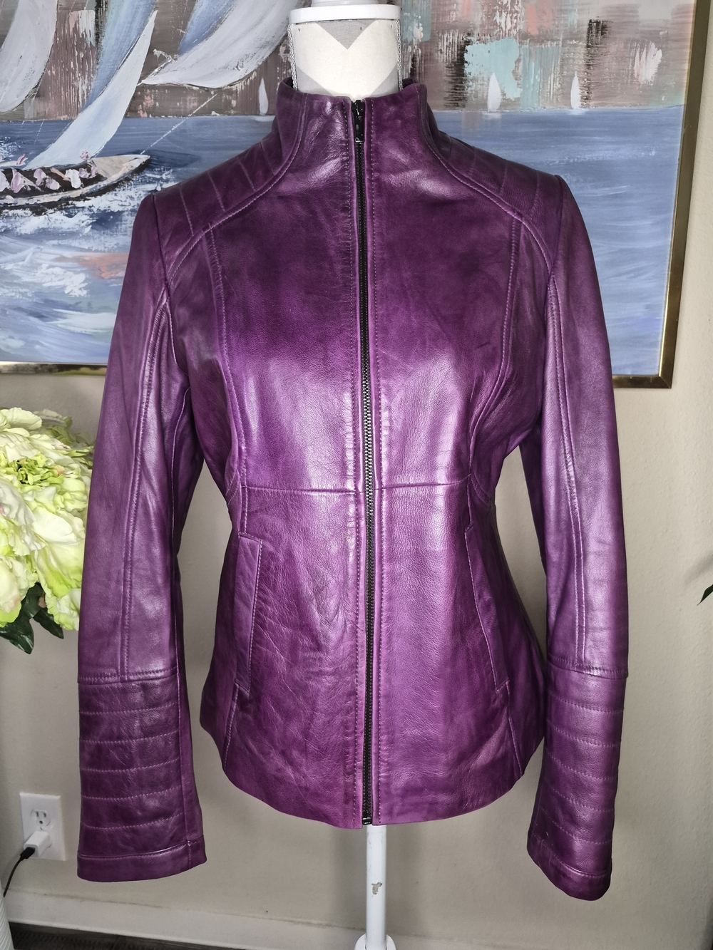 Vintage La Marque Women's Purple Leather Zip Jacket - Classic Fitted Style